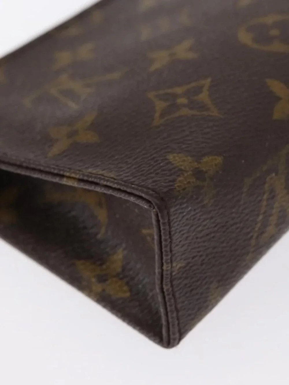 LOUIS VUITTON Monogram Poche Toilette 15 Pouch M47546 LV Auth 168185